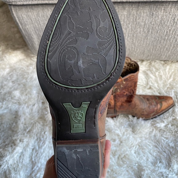 SOLD Authentic Ariat Cowboy Boots Women size 5.5 - Picture 9 of 11